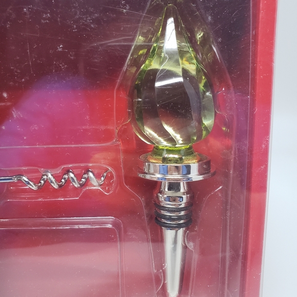 Belk Wine Stopper & Corkscrew Set - Picture 5 of 9